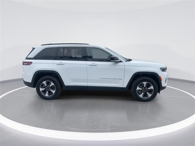 new 2024 Jeep Grand Cherokee car, priced at $54,385