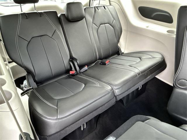 new 2024 Chrysler Pacifica Hybrid car, priced at $52,750