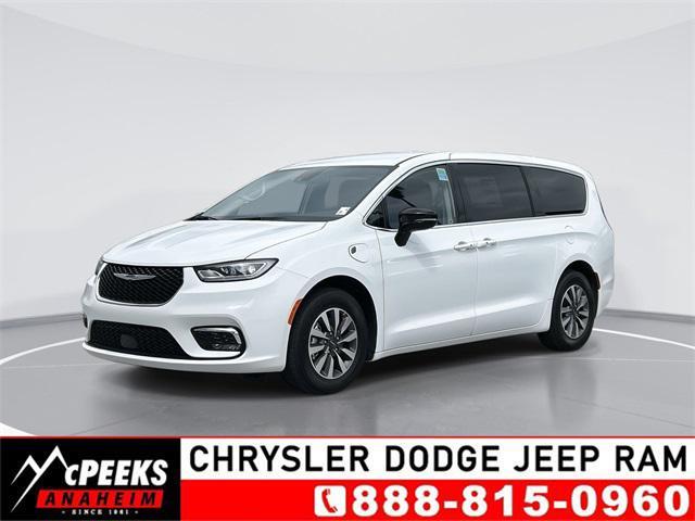 new 2024 Chrysler Pacifica Hybrid car, priced at $52,750