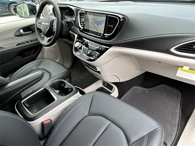 new 2024 Chrysler Pacifica Hybrid car, priced at $52,750