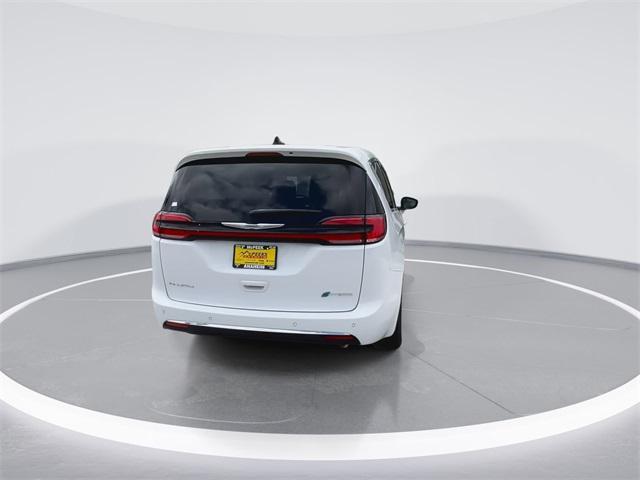 new 2024 Chrysler Pacifica Hybrid car, priced at $52,750