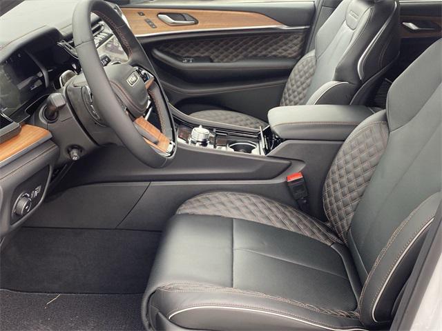 new 2025 Jeep Grand Cherokee car, priced at $69,449