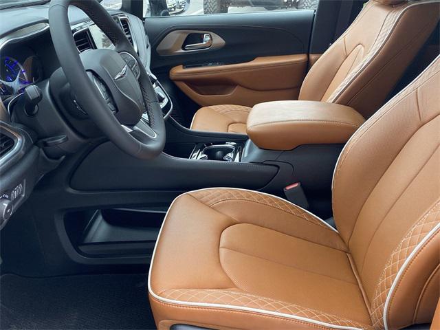 new 2025 Chrysler Pacifica car, priced at $62,275