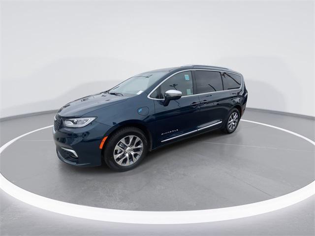 new 2025 Chrysler Pacifica car, priced at $62,275