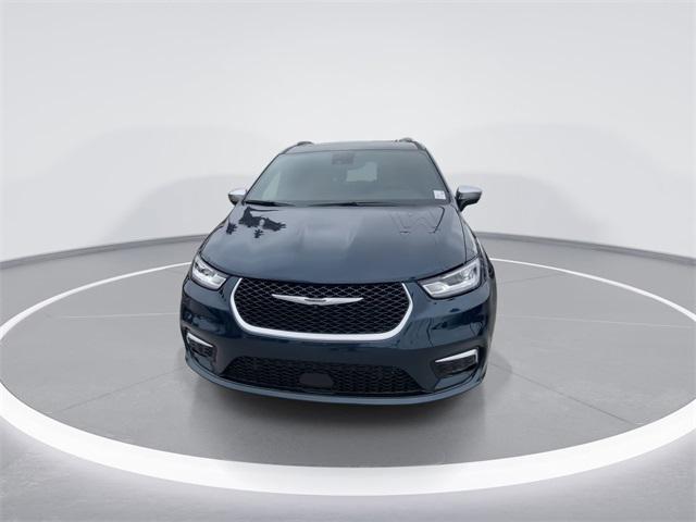 new 2025 Chrysler Pacifica car, priced at $62,275