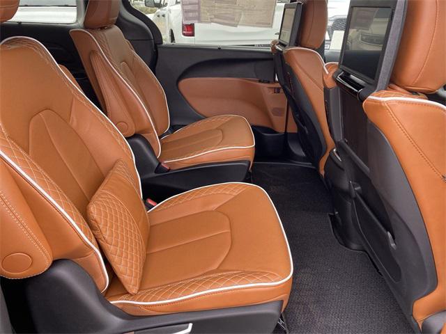 new 2025 Chrysler Pacifica car, priced at $62,275