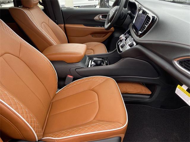 new 2025 Chrysler Pacifica car, priced at $62,275