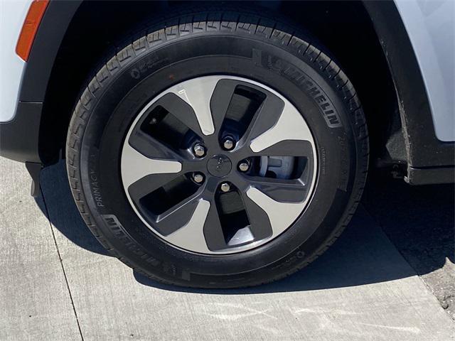 new 2024 Jeep Grand Cherokee car, priced at $54,385