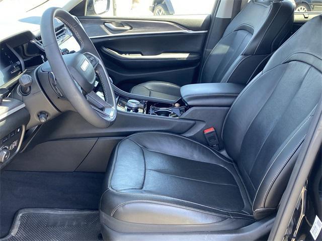 used 2022 Jeep Grand Cherokee car, priced at $32,377