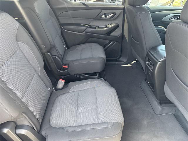 used 2023 Chevrolet Traverse car, priced at $32,990