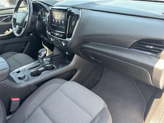 used 2023 Chevrolet Traverse car, priced at $32,990