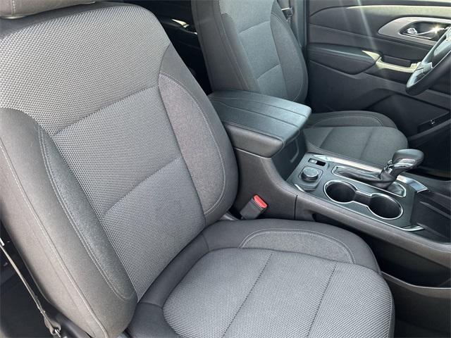 used 2023 Chevrolet Traverse car, priced at $32,990