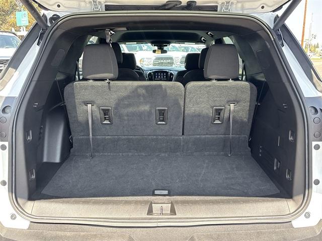 used 2023 Chevrolet Traverse car, priced at $29,888