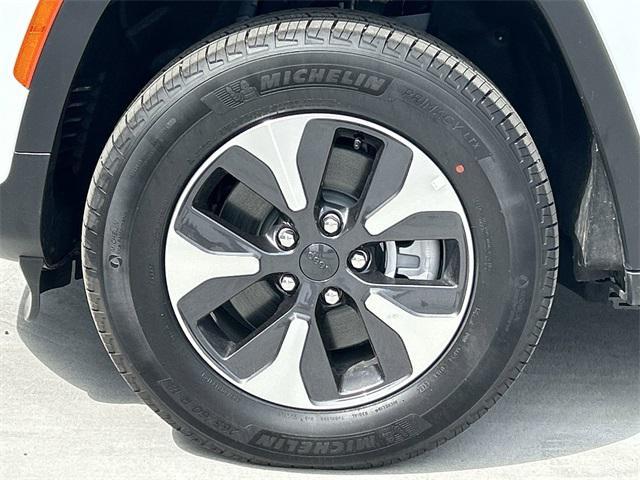 new 2024 Jeep Grand Cherokee car, priced at $54,385