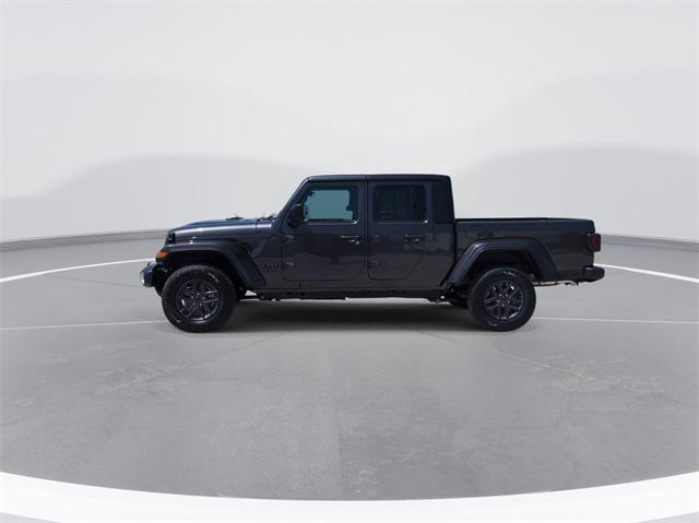 new 2024 Jeep Gladiator car, priced at $48,075