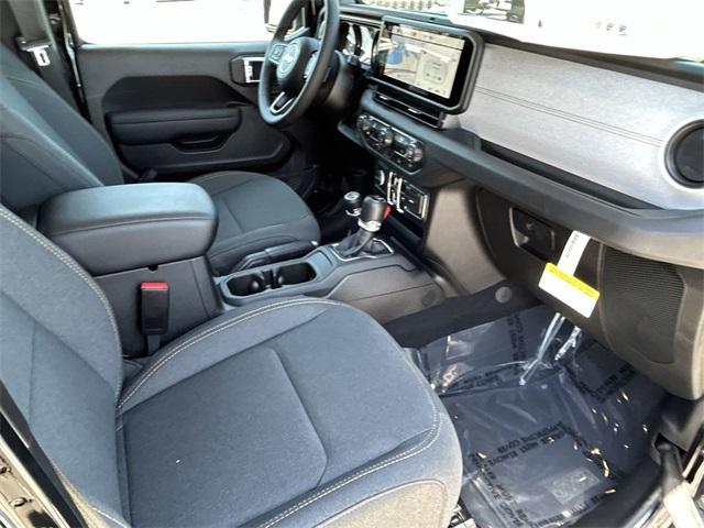 new 2025 Jeep Gladiator car, priced at $46,925