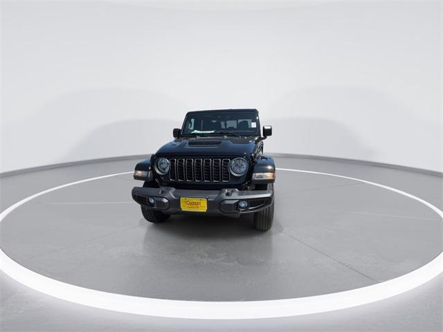 new 2025 Jeep Gladiator car, priced at $46,925