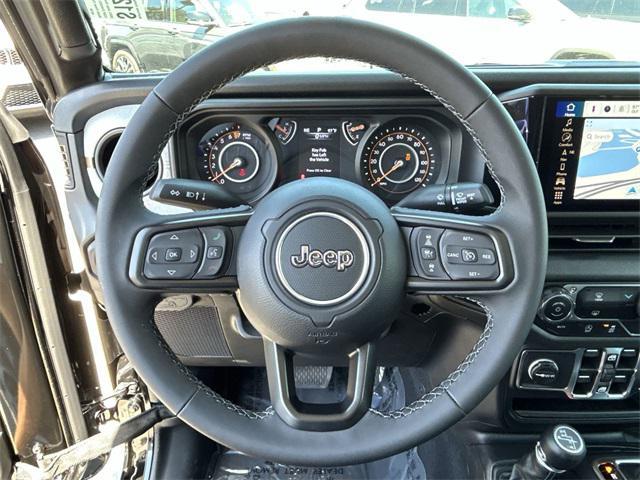 new 2025 Jeep Gladiator car, priced at $46,925