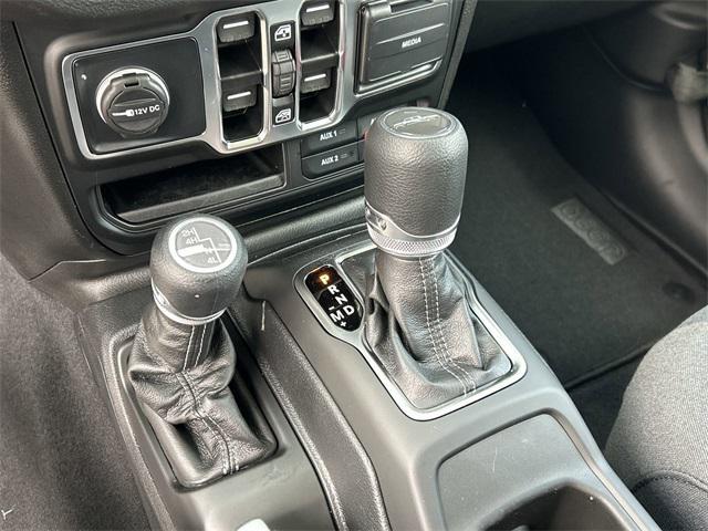 new 2025 Jeep Gladiator car, priced at $44,975