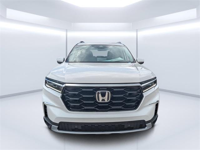 new 2025 Honda Pilot car, priced at $46,950
