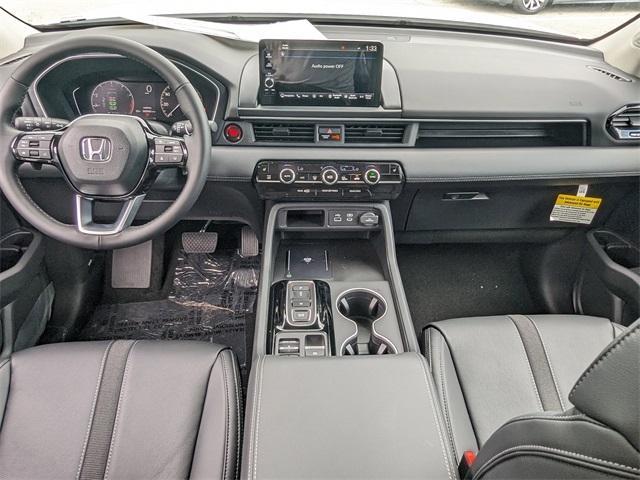 new 2025 Honda Pilot car, priced at $46,950