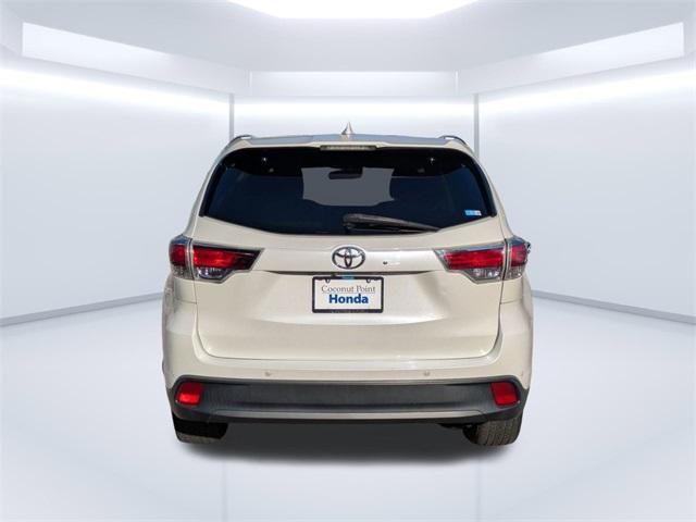 used 2015 Toyota Highlander car, priced at $16,607