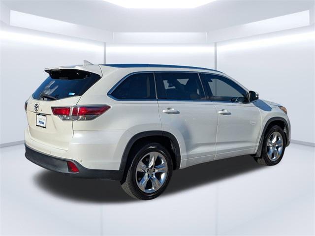 used 2015 Toyota Highlander car, priced at $16,607