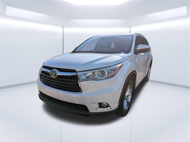used 2015 Toyota Highlander car, priced at $16,607