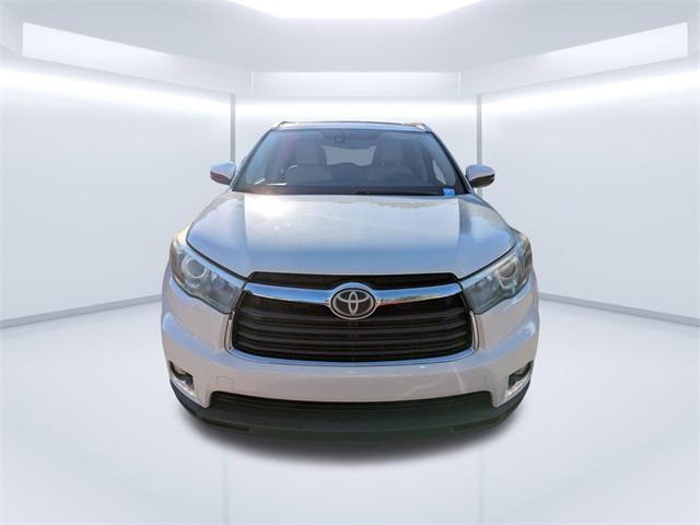 used 2015 Toyota Highlander car, priced at $16,607
