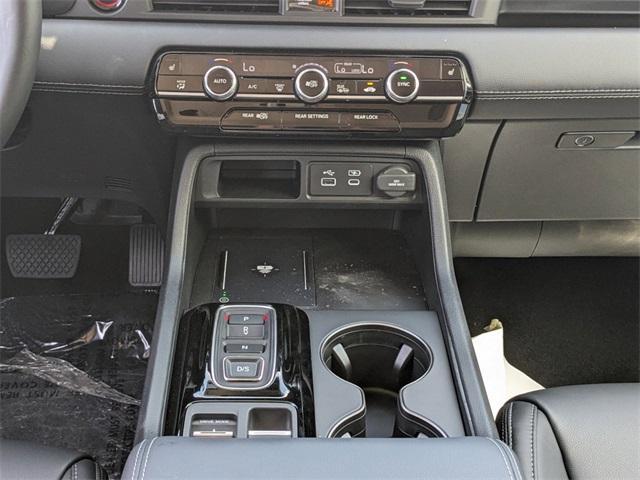 new 2025 Honda Pilot car, priced at $48,694