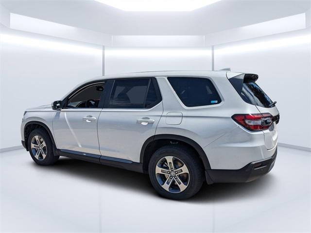 new 2025 Honda Pilot car, priced at $48,694