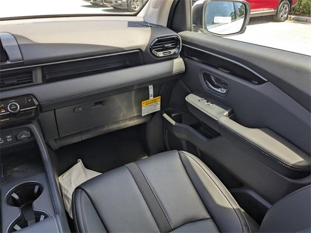 new 2025 Honda Pilot car, priced at $48,694
