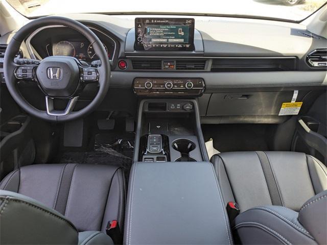new 2025 Honda Pilot car, priced at $48,694