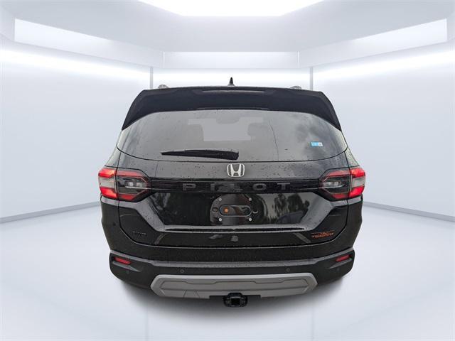 new 2025 Honda Pilot car, priced at $48,895