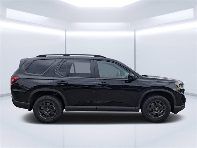new 2025 Honda Pilot car, priced at $48,895