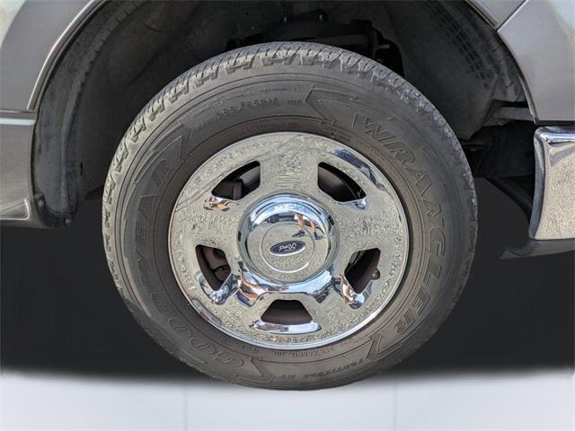 used 2006 Ford F-150 car, priced at $5,525