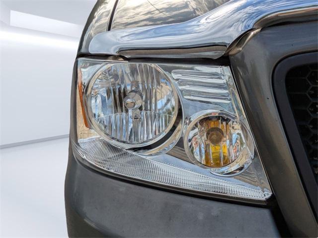 used 2006 Ford F-150 car, priced at $5,525