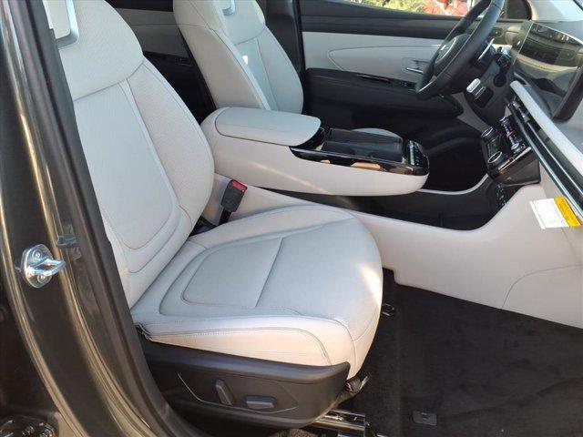 new 2025 Hyundai TUCSON Hybrid car, priced at $37,783