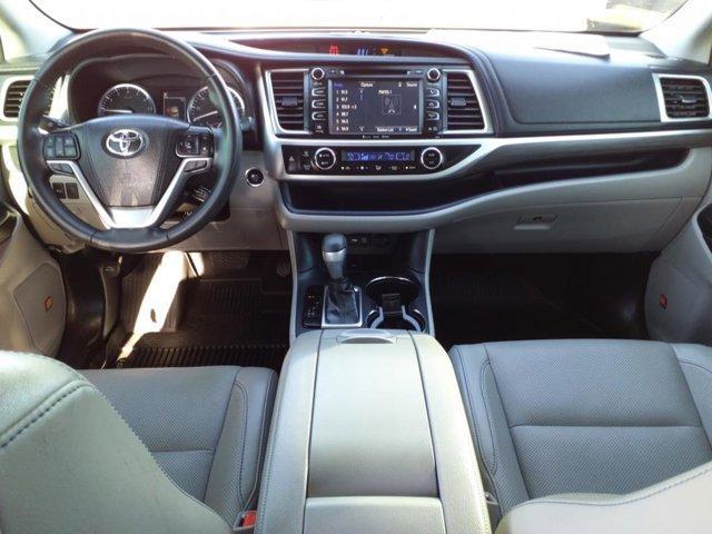 used 2019 Toyota Highlander car, priced at $27,481