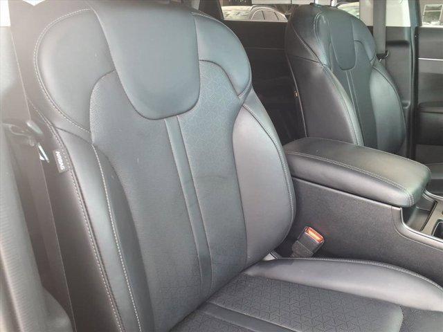 used 2022 Kia Sorento Hybrid car, priced at $23,291