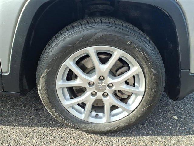 used 2014 Jeep Cherokee car, priced at $8,792