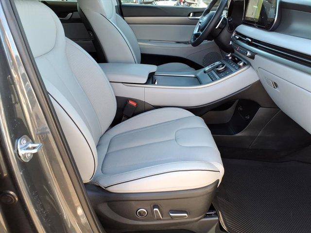 used 2025 Hyundai Palisade car, priced at $37,991