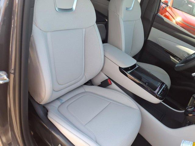 new 2025 Hyundai TUCSON Hybrid car, priced at $43,570