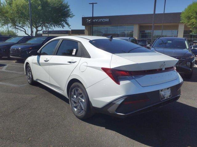 new 2024 Hyundai Elantra car, priced at $25,679