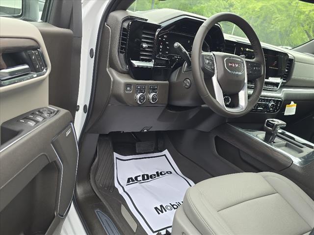 new 2025 GMC Sierra 1500 car