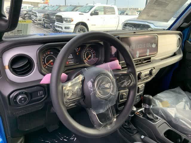 new 2025 Jeep Gladiator car, priced at $39,735