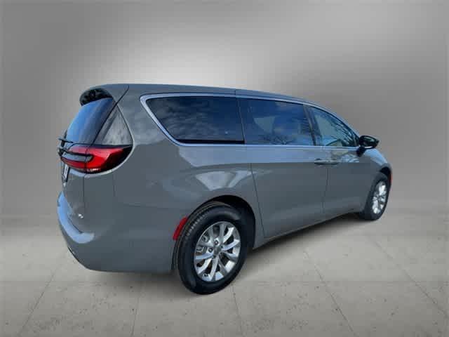 new 2025 Chrysler Pacifica car, priced at $48,915