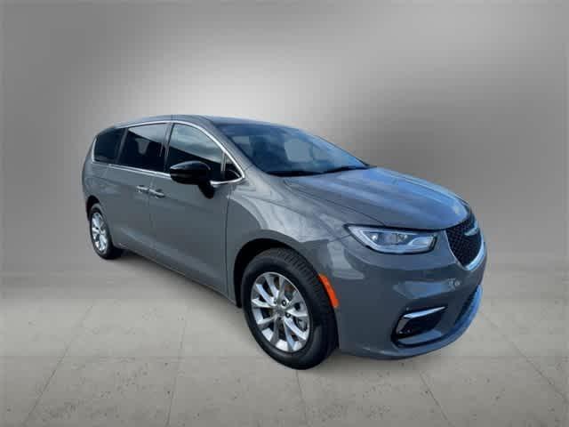 new 2025 Chrysler Pacifica car, priced at $48,915