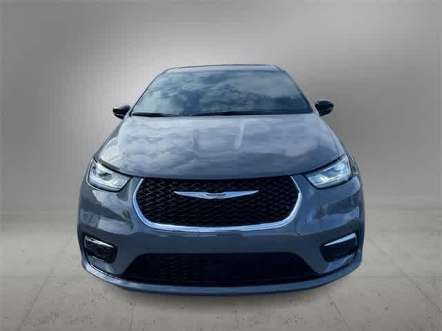 new 2025 Chrysler Pacifica car, priced at $48,915