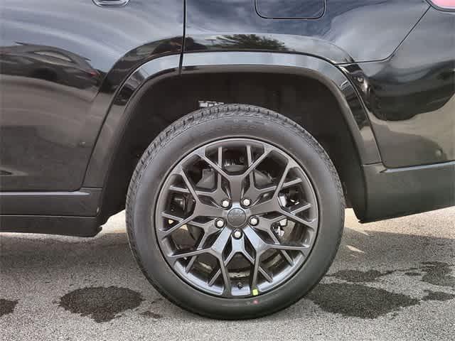 new 2025 Jeep Grand Cherokee L car, priced at $58,945